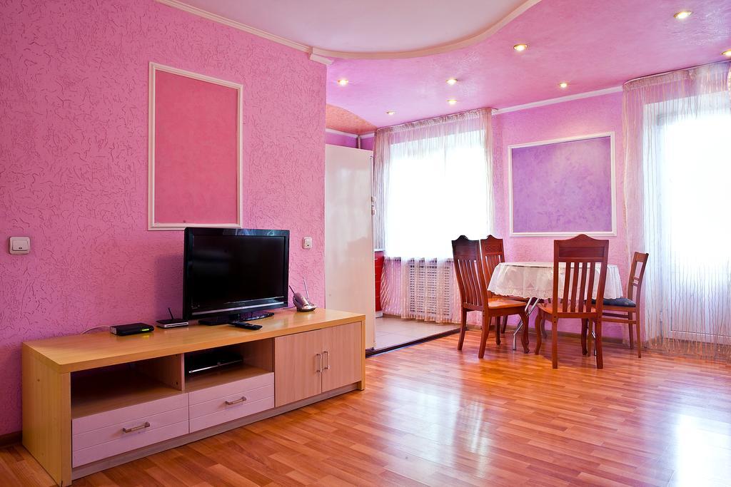Lessor Centre Apartments Almati Szoba fotó