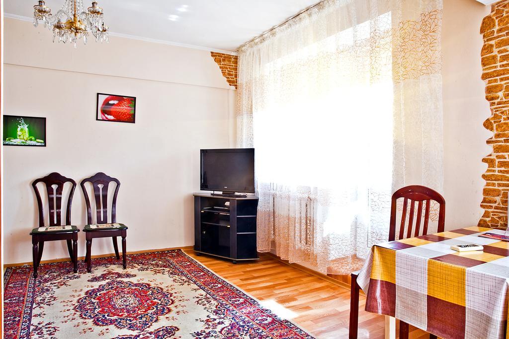 Lessor Centre Apartments Almati Szoba fotó