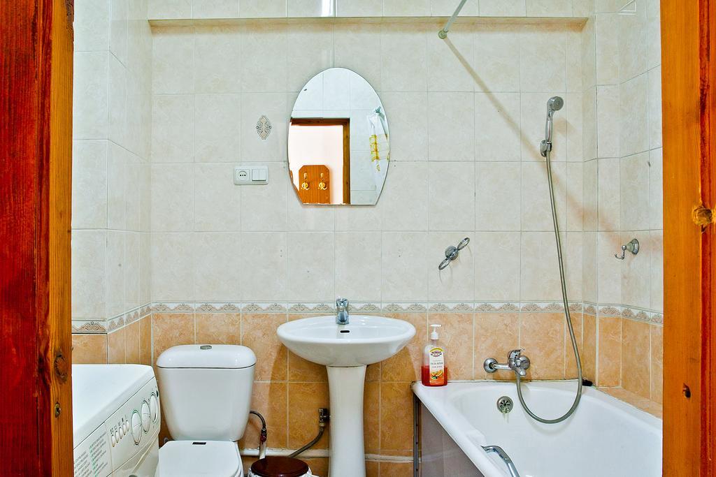 Lessor Centre Apartments Almati Szoba fotó